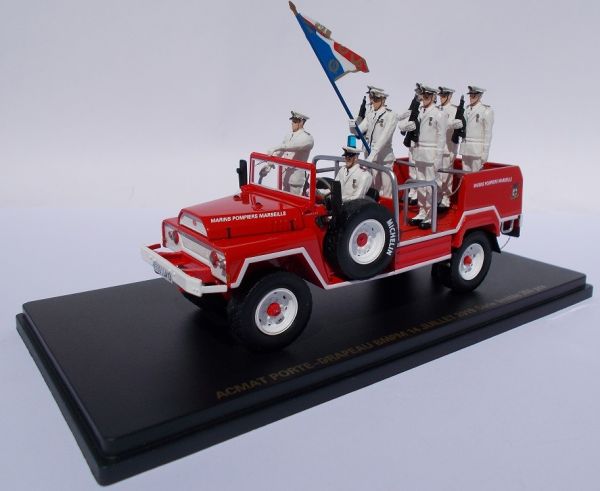 ALERTE0087 - ACMAT firefighter BMPM flag bearer Marins Pompiers de Marseille with figurines limited to 350 copies - 1