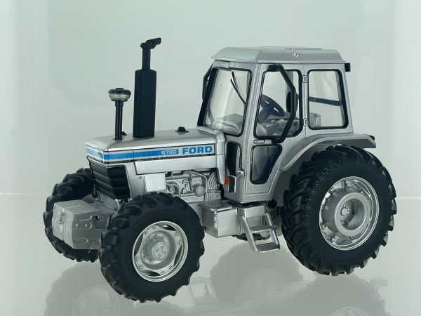 BRI43409SILVER - FORD 8700 4WD Siver Edition - Limited to 150 ex. - 1