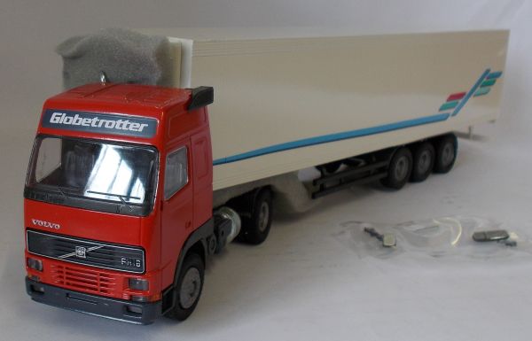 CON4608/07 - VOLVO FH 16 4x2 Globetrotter with refrigerated trailer 3 axles - 1