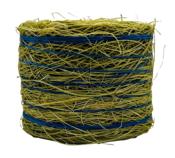 CW0270 - Round hay bale with blue twine - Diameter: 4.8cm x Width: 3.6cm - 1