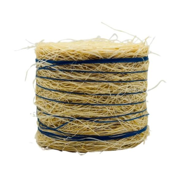CW0282 - Round straw bale with blue string - Diameter: 3.7 x 4.4 cm - 1