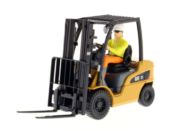 DCM85256 - Lift truck CATERPILLAR CAT25 and driver - 1
