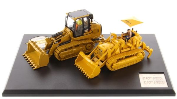 DCM85559 - Evolution Series set with two CATERPILLAR track loaders the 977 and the 963k with drivers - 1