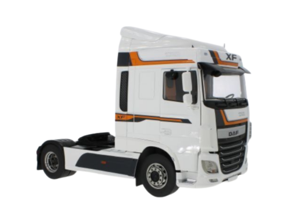 PRX30214 - DAF XF Space Cab 4x2 2016 White - 1