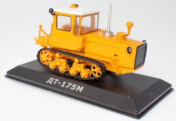 G1825126 - VOLGOGRAD DT-175M crawler 1994 - 1