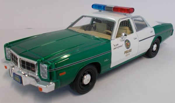 GREEN84101VERTE - DODGE Monaco Metropolitan Police 1977 the Terminator 1984 limited green version - 1