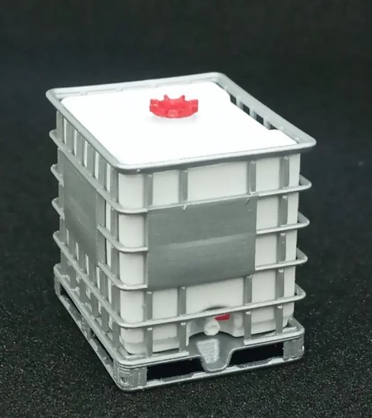 GF-ACC-13 - IBC container with red cap - 1