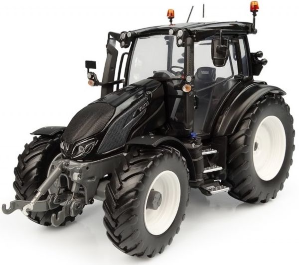 UH6291 - VALTRA G135 Limited to 750 copies - 1