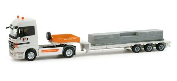 HER158091 - Mercedes-Benz Actros LH lowboy semi trailer with load 
