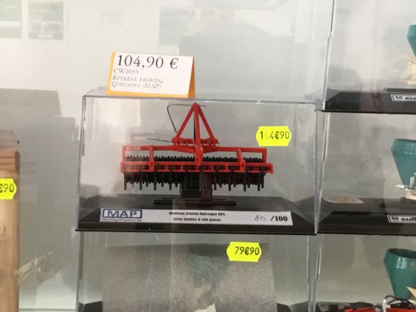 CW0055 - Quivogne front roller (MAP) - 1