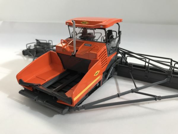 CON2520/01 - VOGELE Super 3000-3 paver in COLAS colors - 1