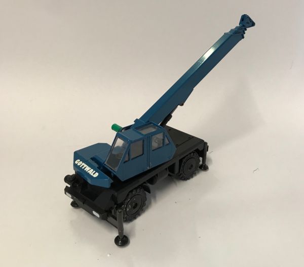 CON2074/18 - USED - All terrain crane GOTTWALD black and blue - 1