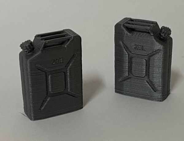 IP52 - 2 x Gray petrol jerrycans – In miniature - 1