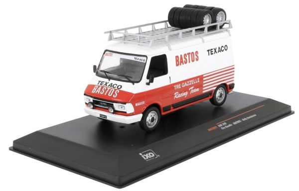 IXORAC292 - FIAT 242 assistance The gazelle Racing Team Bastos - 1