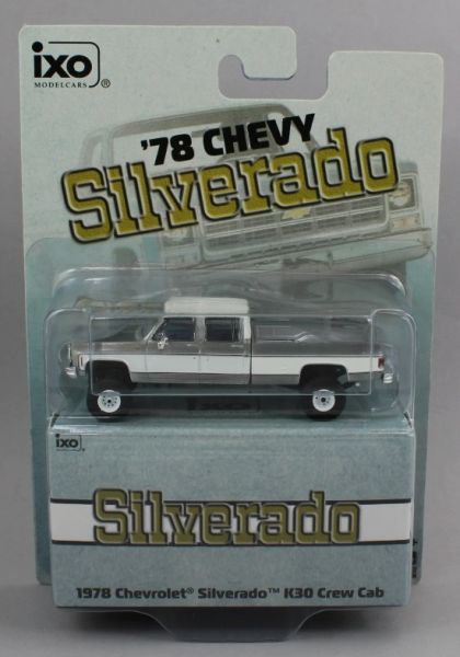 IXO-IA64007GRISE - CHEVROLET Silverado K30 Crew Cab 1978 Grey and White (blister pack) - 1