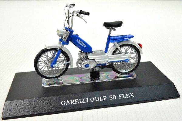MAGMOT057 - Blue and white 1970 GARELLI Gulp 50 Flex moped - 1