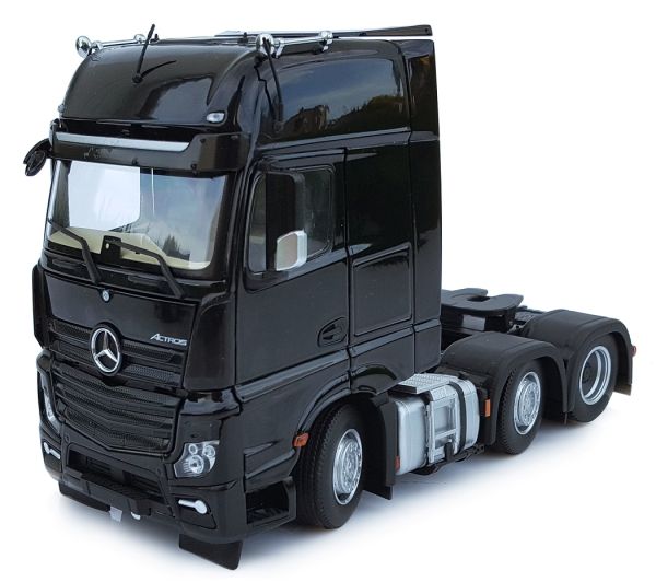 MAR1912-02 - MERCEDES Actros Gigaspace 6x2 Black - 1