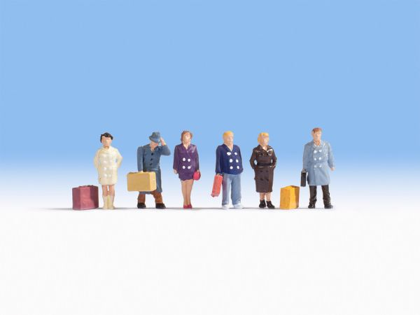 NOC15219 - 6 travelers with luggages - 1