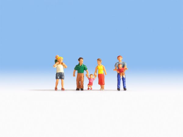 NOC15592 - Parents with children - 1