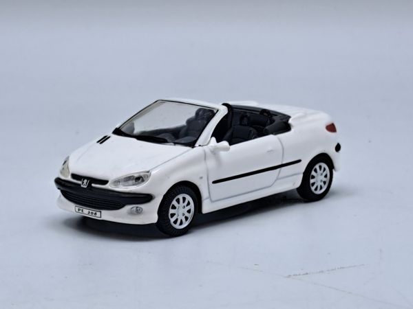 CAR21670 - PEUGEOT 206 Coupé Cabriolet White - 1
