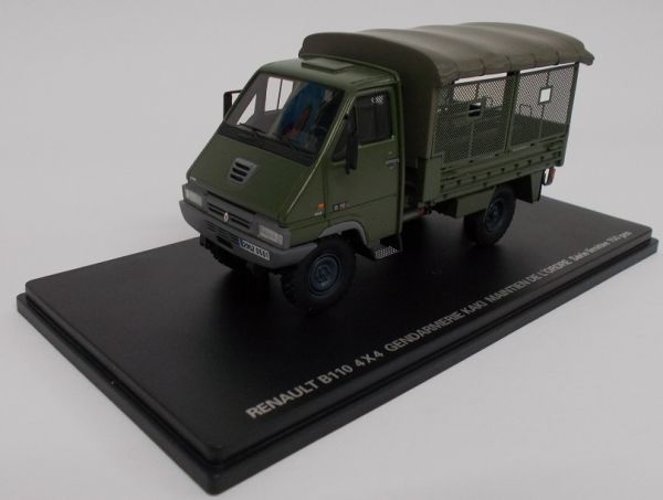 PER722 - RENAULT Master B110 4x4 french gendarmerie kaki limited 150 units - 1