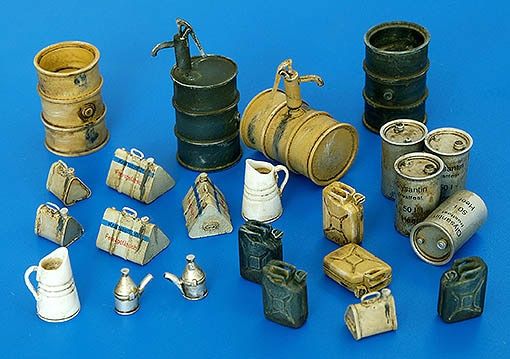 PLS4022 - Fuel stock equipement german WW II model reduced with sticker - 1