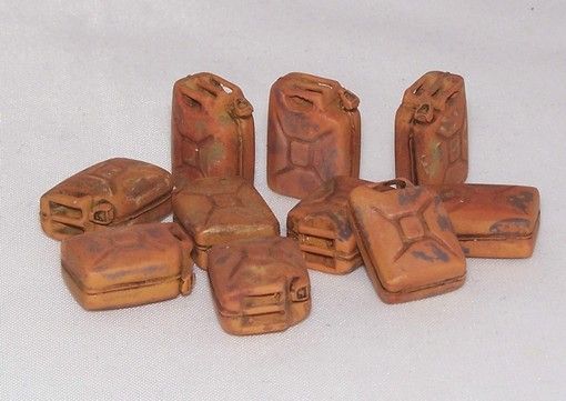 PLS417 - Model reduced of 10 german burn out cans WW II not paint for diorama - 1