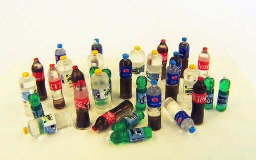 PLS446 - Model reduced of 32 pet bottles not paint for diorama - 1