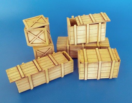 PLS453 - Model reduced of 6 big transport boxes not build not paint for diorama - 1