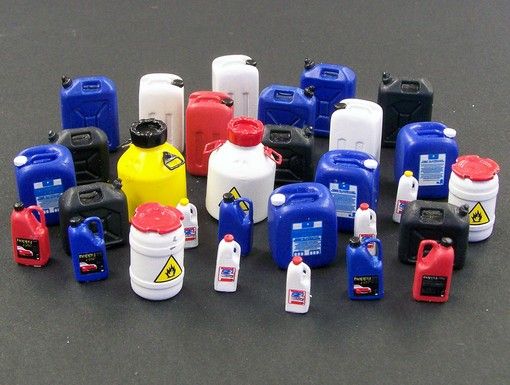 PLS468 - Model reduced of 30 plastic cans not paint for diorama - 1