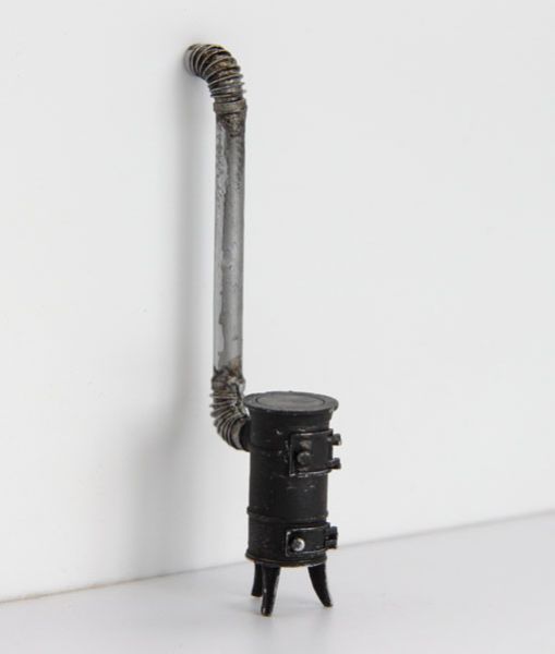 PLSEL030 - Model reduced of small stove not build and not paint for diorama - 1