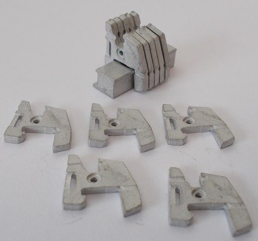 PMAA-012 - FIAT miniature weight holder with 10 weights to paint - 1
