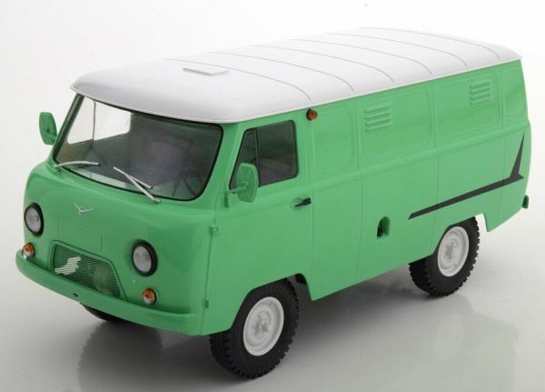 PRXPCL47070 - UAZ 452 utilitaire green roof white - 1
