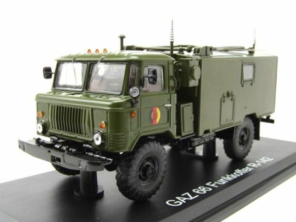 PRXPCL47099 - GAZ 66 NVA R-142 radio box german army - 1