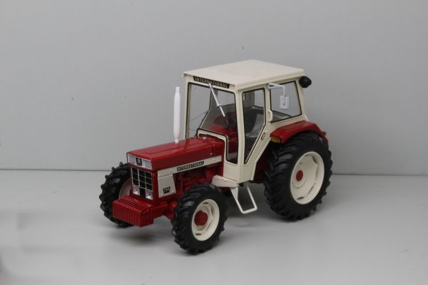 REP171 - INTERNATIONAL 744 4-wheel drive - 1