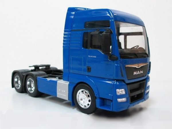 WEL32650BL/64 - MAN TGX 6x4 Blue - 1