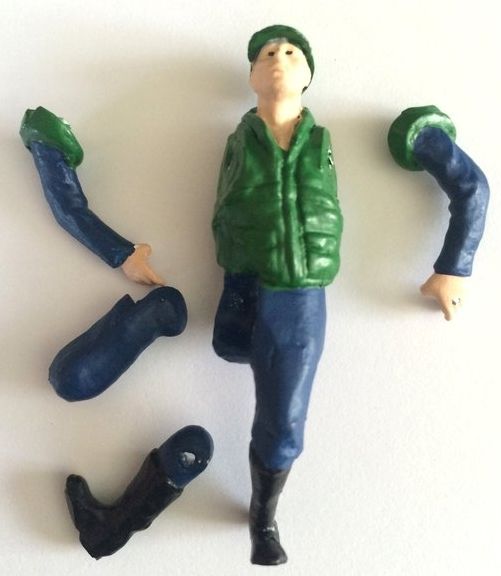 WM085VERTF - Character climbing stairs Dark Green - 1