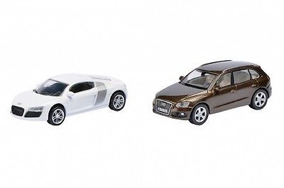 SCH24902 - Set of AUDI R8 with AUDI Q5 4X4 magnetic - 1