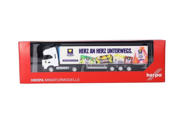 HER319027 - IVECO S-Way 4x2 with EDEKA 3-axle refrigerated trailer with tailgate - 1