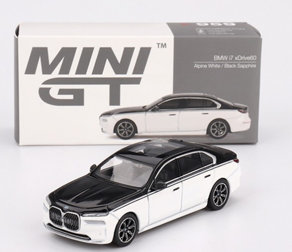MGT00959-L - BMW I7 Xdrive60 Alpine White and Sapphire Black 2024 - 1