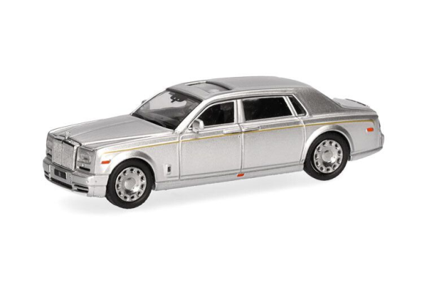 HER87MC000066 - ROLLS ROYCE Phantom silver - 1