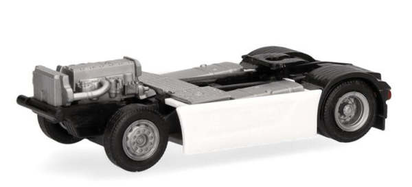 HER086387 - IVECO S-Way - Stralis 2-axle chassis - 2-piece kit - 1