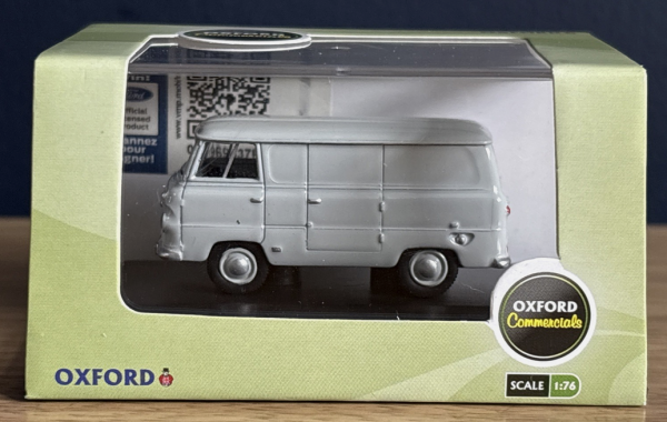 OXF76FDE010 - FORD 400E Transport (grey) - 1