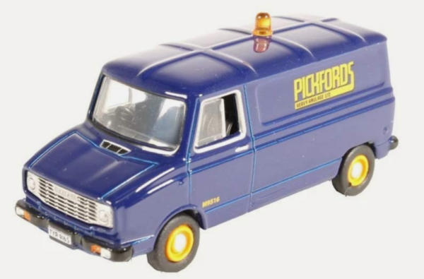 OXF76SHP004 - LEYLAND Sherpa Van, PICKFORDS - 1