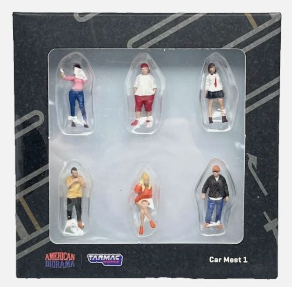 T64F-003-OR - 6 Figurines - Car Gathering - 1