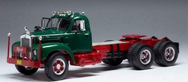 IXOTR104 - MACK B 61 6x4 1953 Green - 1