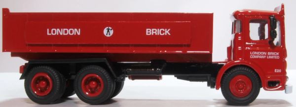 OXF76TIP005 - AEC Ergomatic 6x4 with tipper body, London Brick Company - 1