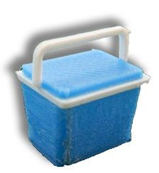 UM131 - 28l closed miniature cooler size 1.5 x 1 x 1.5 - 1