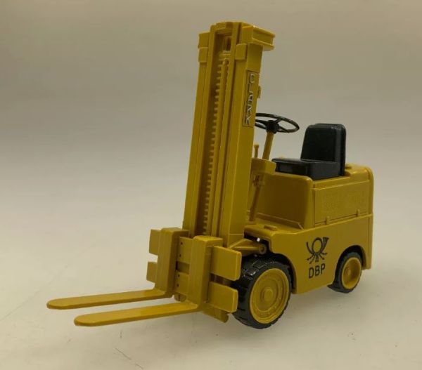WIK83-10 - USED - CLARK Forklift, Yellow - DBP - German Federal Post - 1