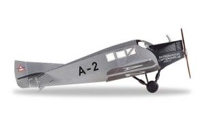 HER019415 - Austrian Air Force Junkers F-13s